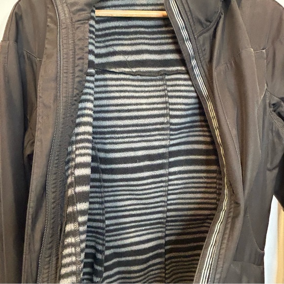 True North Women’s Fleece Lined Hooded Rain Jacket Black Zip - Picture 6 of 7